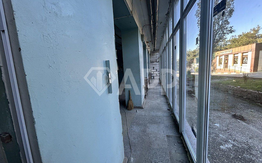 Сдаю торговое помещение, 87 м² фото