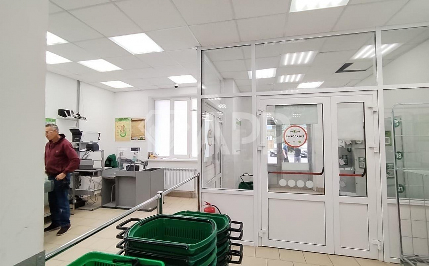 Продаю коммерческое помещение с арендатором, 317,5 м² фото