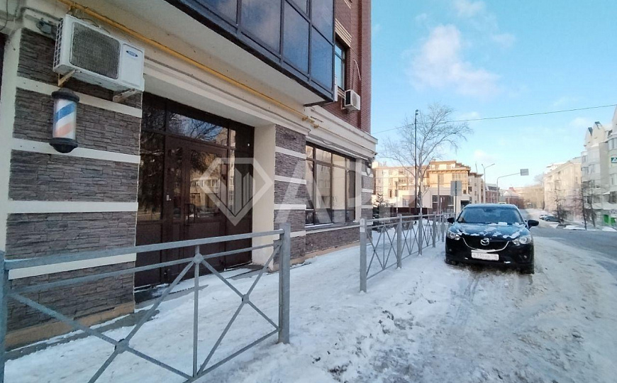 Сдаю помещение свободного назначения, на трафике, центр фото