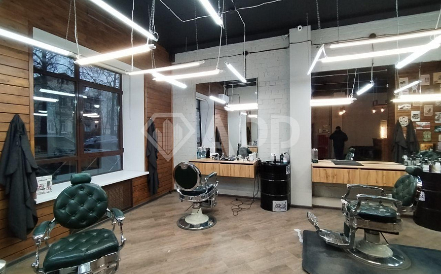 Сдаю помещение свободного назначения, на трафике, центр фото