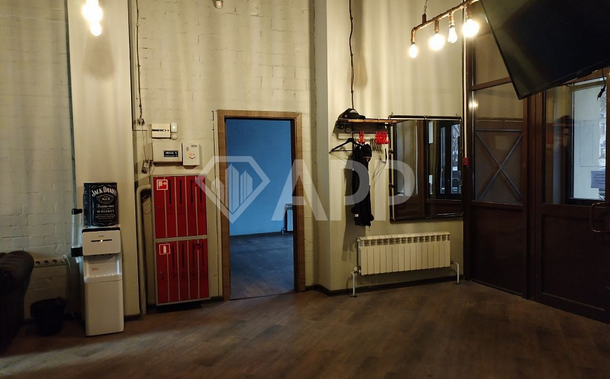 Сдаю помещение свободного назначения, на трафике, центр фото