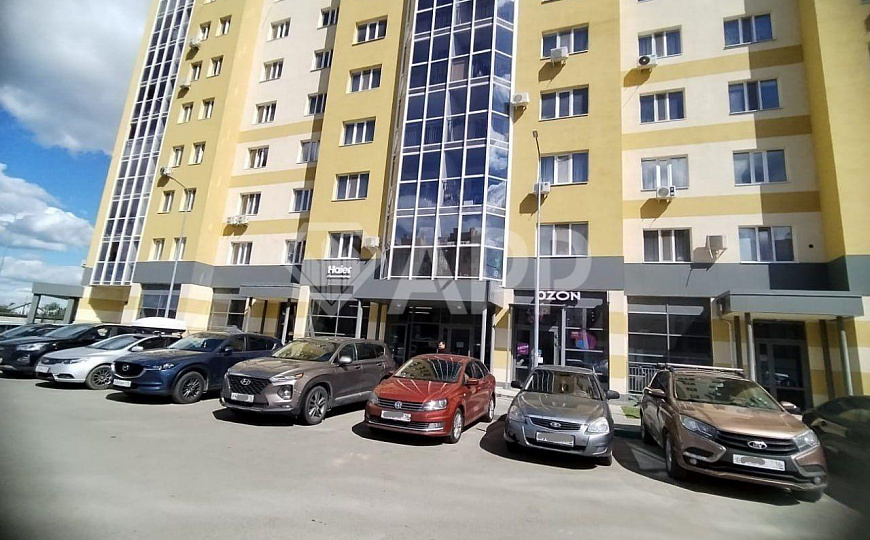 Продаю помещение с арендатором, в новом ЖК, 30,8 м2 фото