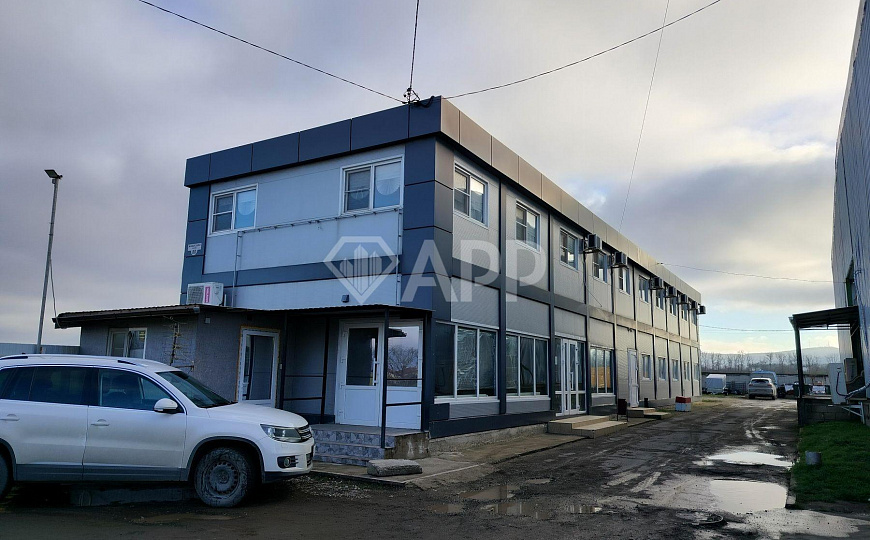 Сдам торговое помещение, 74,5 м² фото