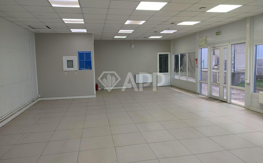 Сдам торговое помещение, 74,5 м² фото