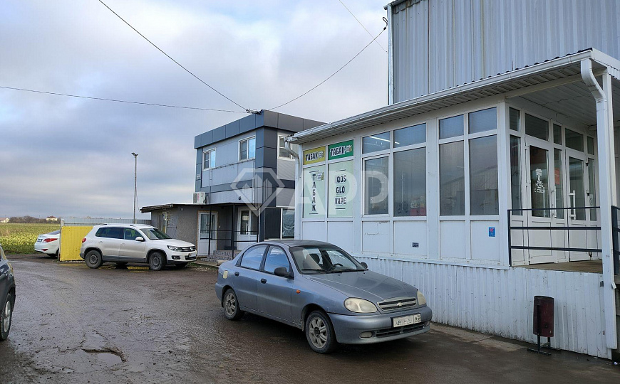 Сдам торговое помещение, 74,5 м² фото