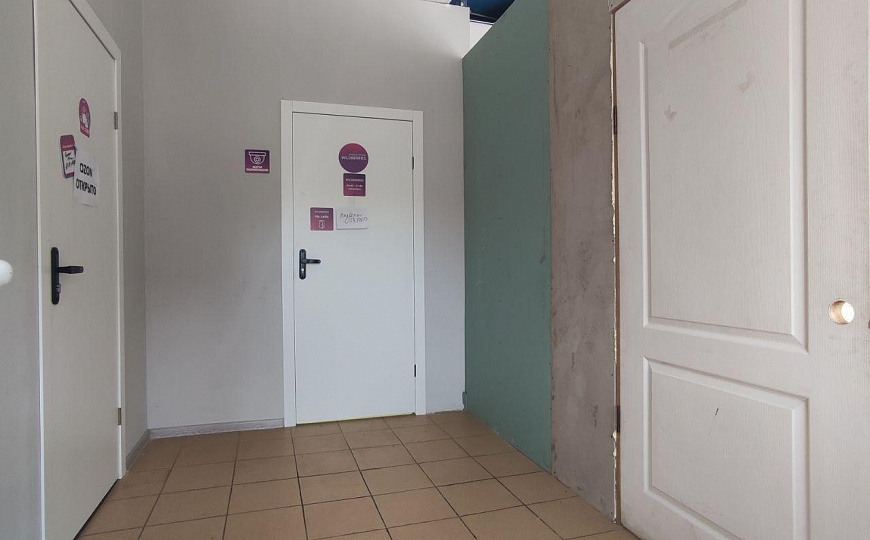 Магазин, студия, на трафике 89 м2 фото