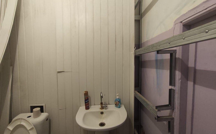 Магазин, студия, на трафике 89 м2 фото