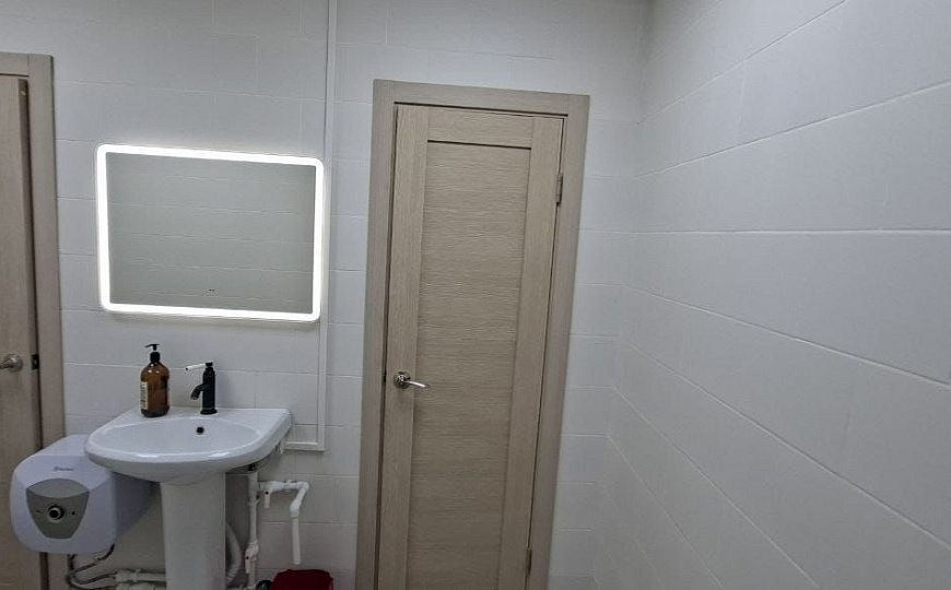 Помещения, 600, 91 и 38 кв. м.. фото