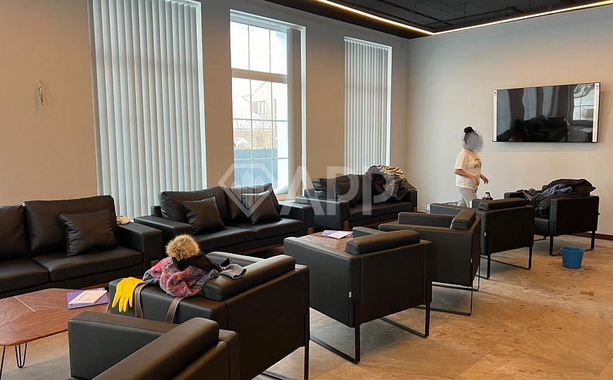 Продам здание на 1 линии, 329 м² фото