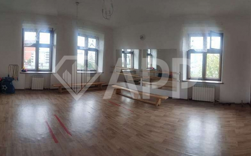 Сдам отдельно стоящее здание, 618,9 м² фото