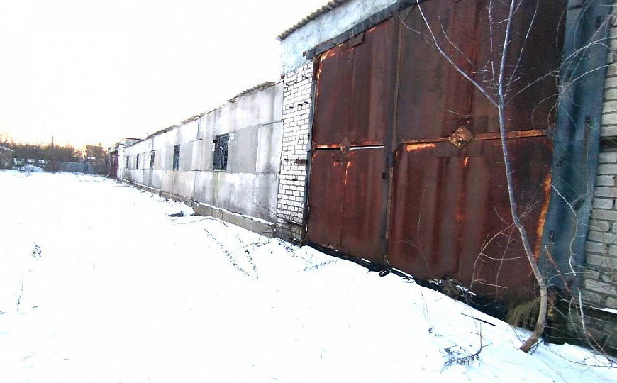 База 1467 м² с земельным участком фото