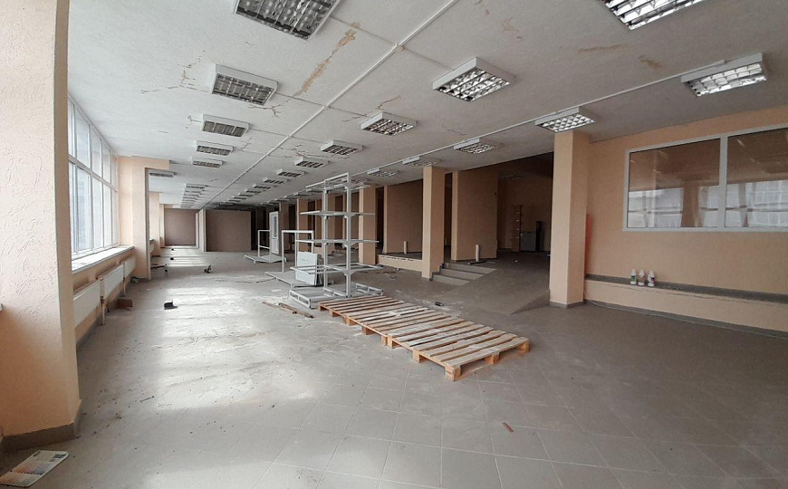 Торговое помещение в Юбилейном, 1324 кв.м. фото