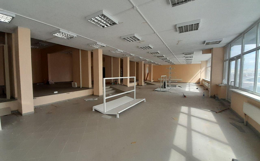 Торговое помещение в Юбилейном, 1324 кв.м. фото