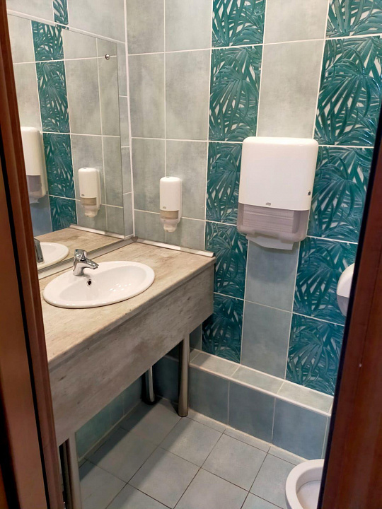 Сдаётся блок офис, 200 м² в  центре фото