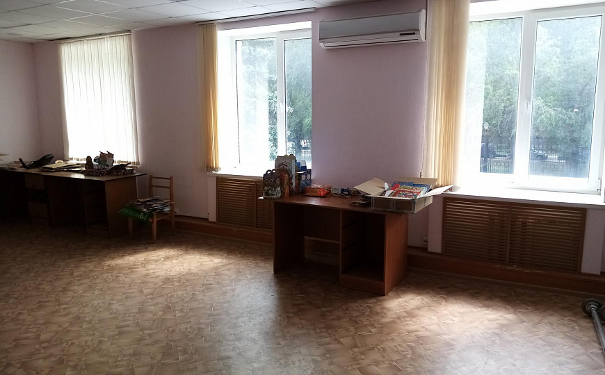 Отдельно стоящее здание, 2 077 м² фото