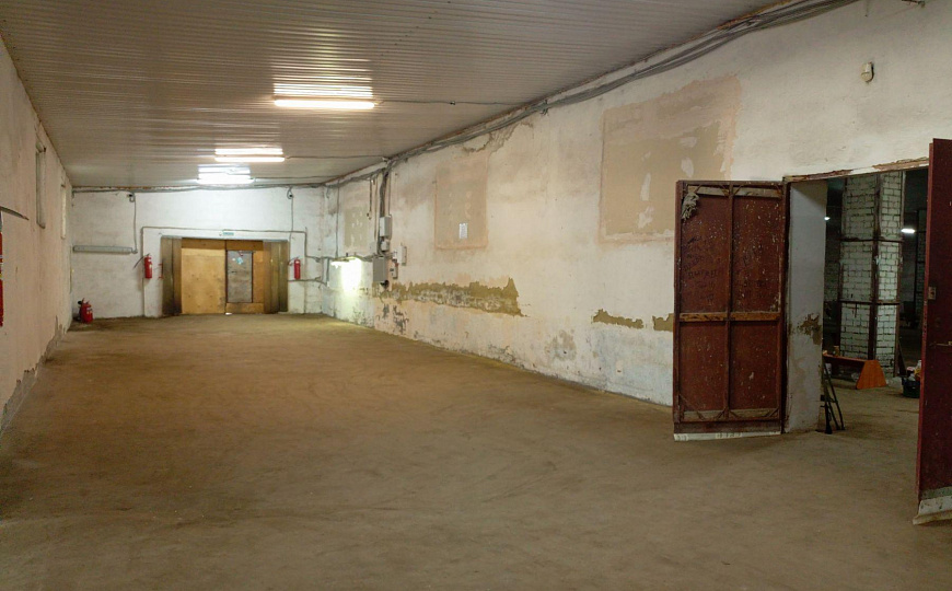 Производственно-складское помещение 2 005 м² фото