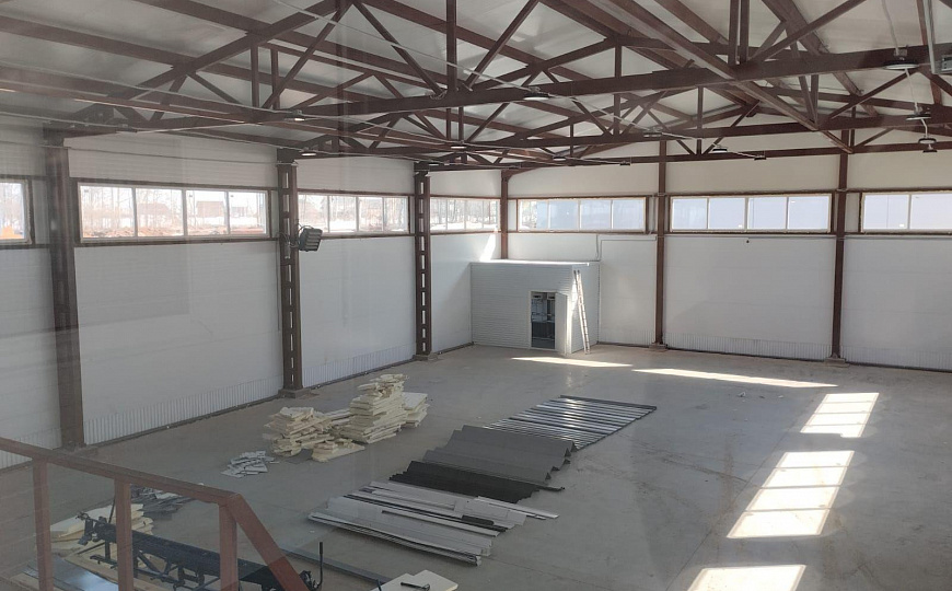 Продаю 1080 м² с земельным участком фото