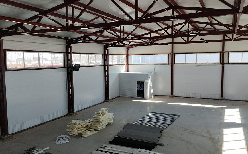 Продаю 1080 м² с земельным участком фото