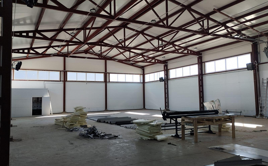 Продаю 1080 м² с земельным участком фото