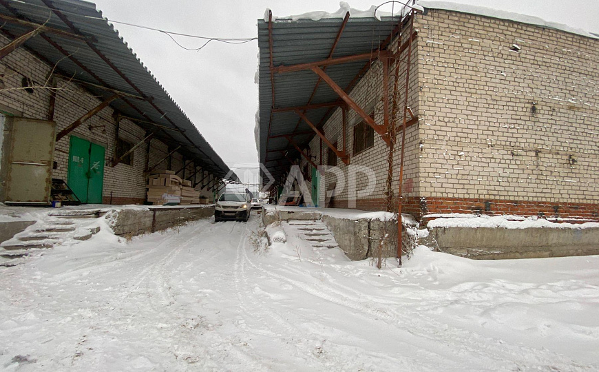 Продам складской комплекс с арендаторами фото