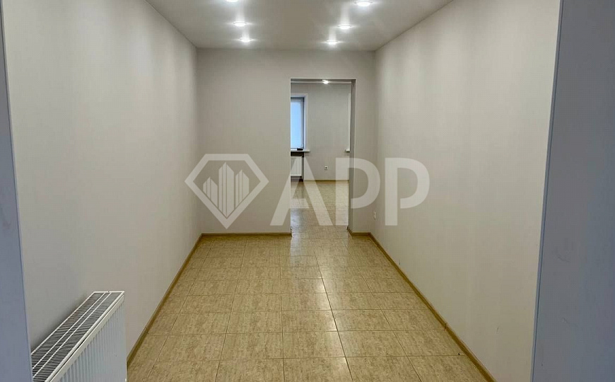 Помещение первая линия с ремонтом у Московского рынка фото