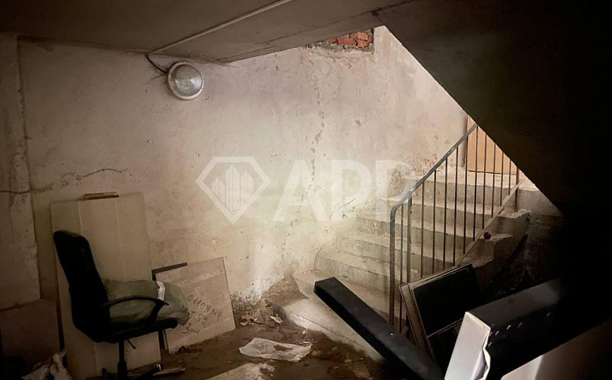 Цоколь 223,8 м² с высокими потолками и окнами в ЖК 21 Век фото