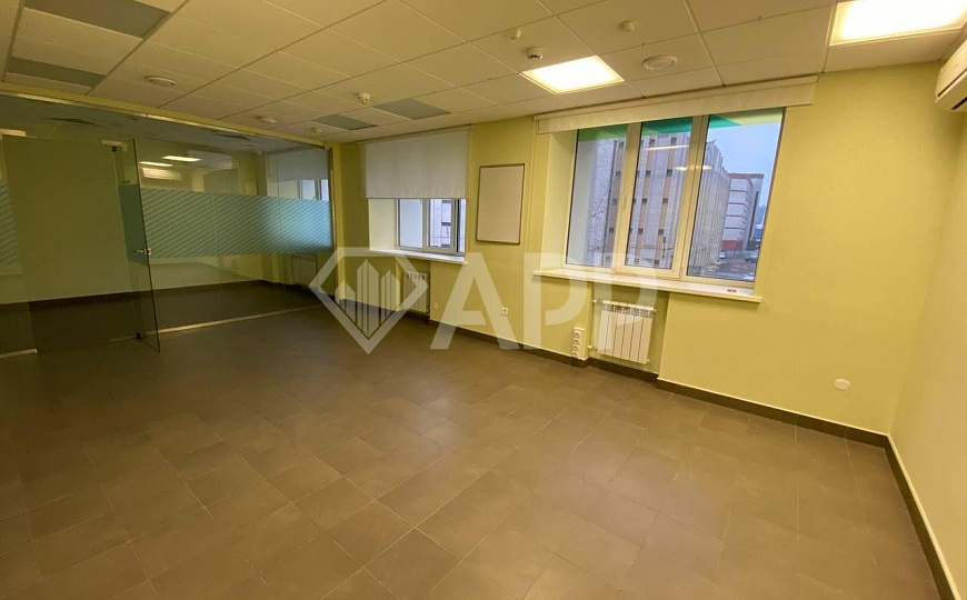Сдаю офисное помещение 707,6м² в удобной локации фото