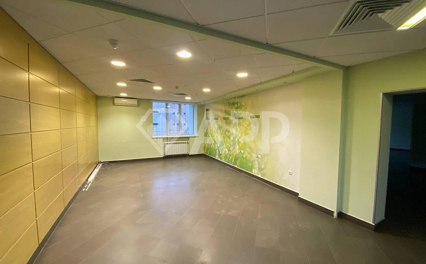 Сдаю офисное помещение 707,6м² в удобной локации фото