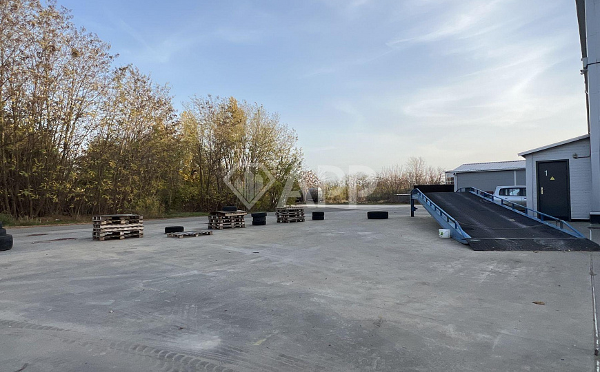 Сдаю складское помещение,402 м² фото