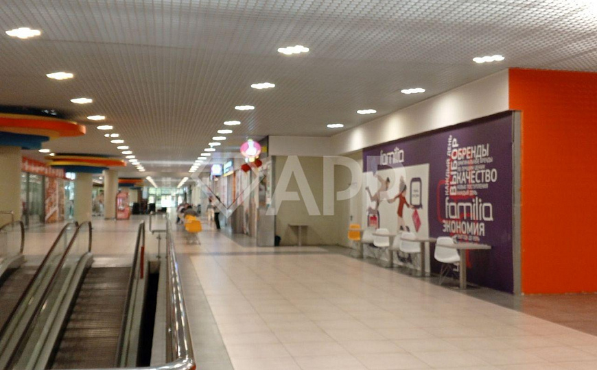 Помещение на выходе из Ленты фото