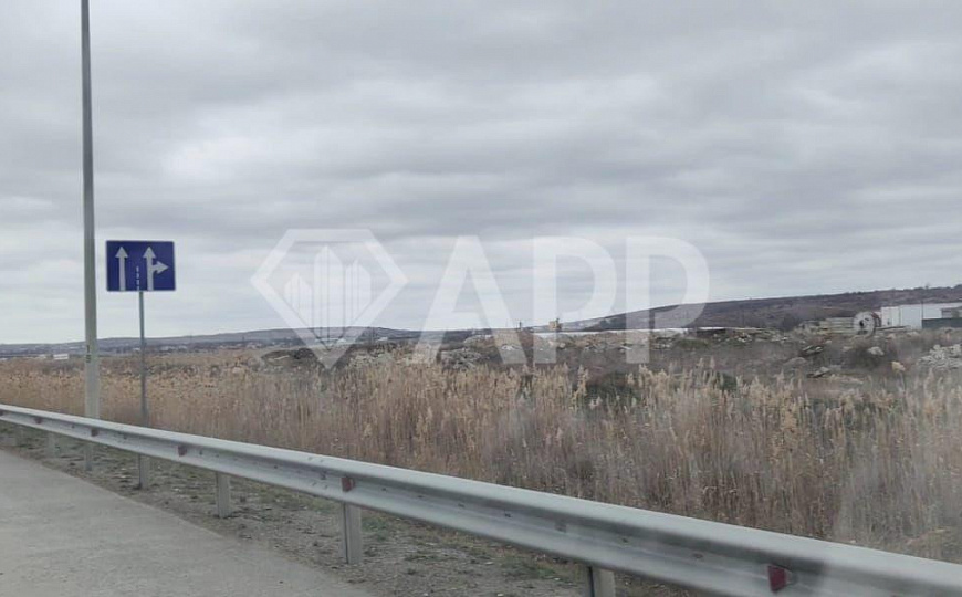 Продам земельный участок, 5,65 гектар фото