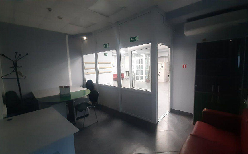 Помещение банка на Коммунистическая 85А фото