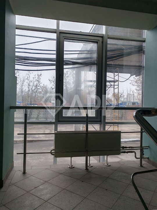 Торговая площадь 2000 кв.м фото