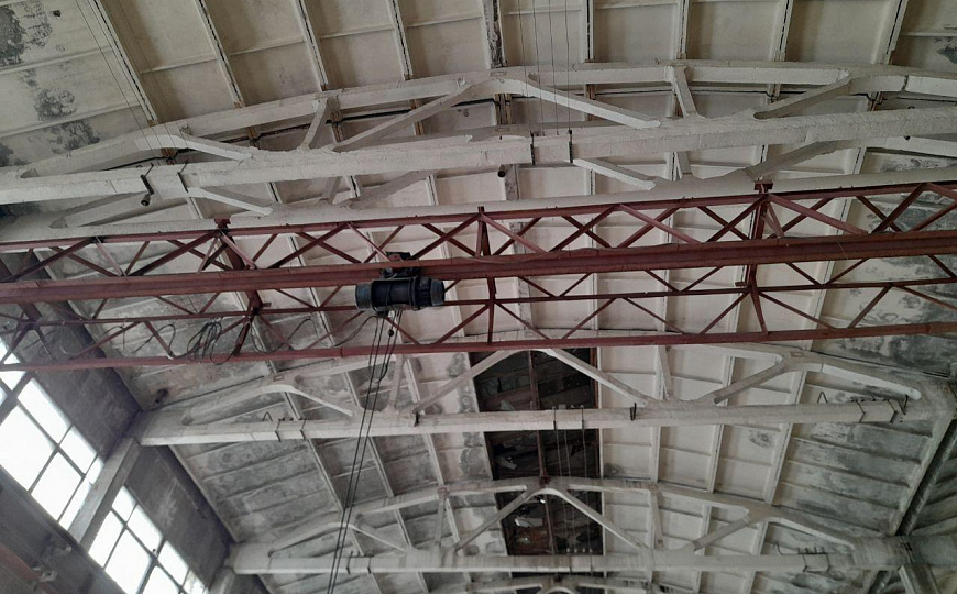 Производство с кран-балкой, 3000 кв.м.. фото