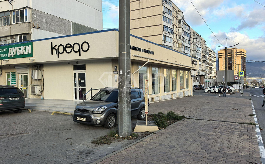 Продам торговое помещение, 500 м² фото