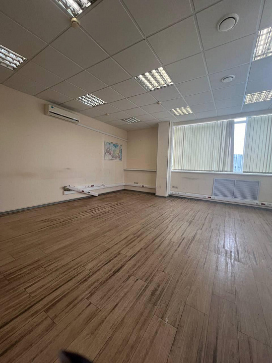 Помещение 246 кв.м. в Бизнес-центре  фото