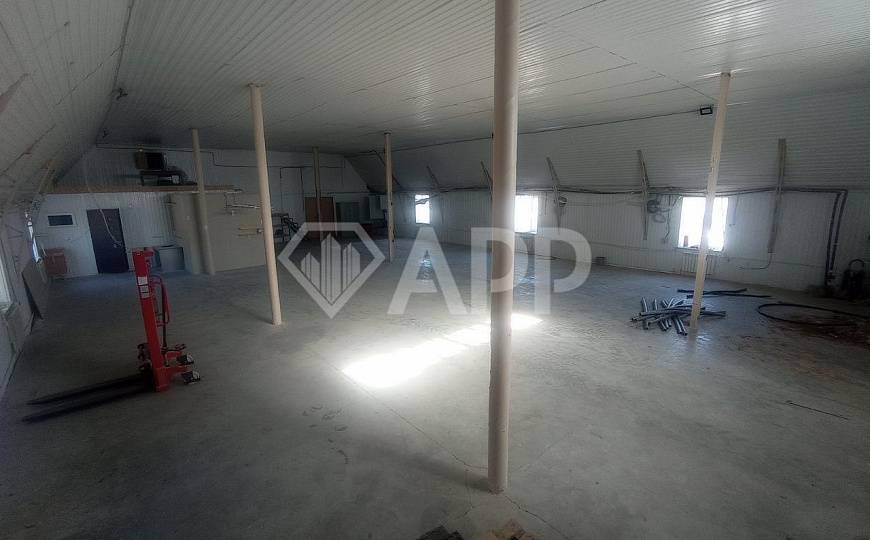 Сдаю 350 м2, теплое помещение! фото