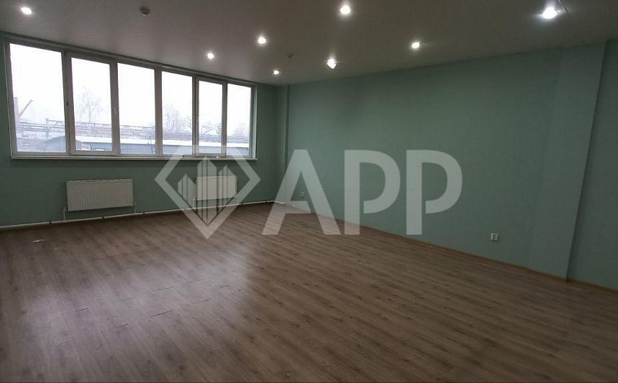 Сдам офис 66квм с ремонтом и большими окнами фото