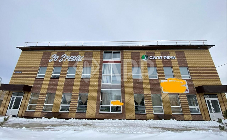 На первой линии продается здание с з/у фото