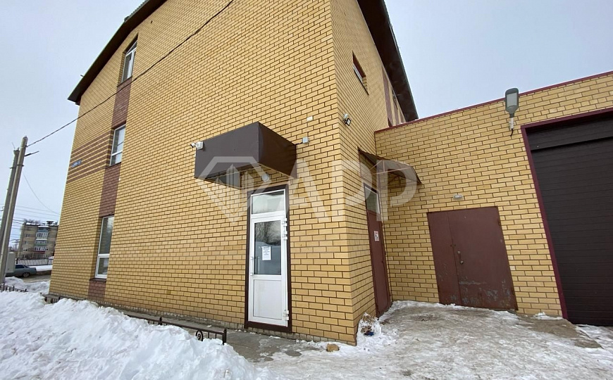 На первой линии продается здание с з/у фото