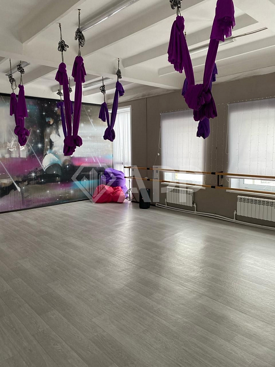 На первой линии продается здание с з/у фото