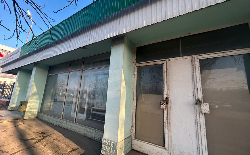 Отличное помещение на трафике, 238,7 кв.м.. фото