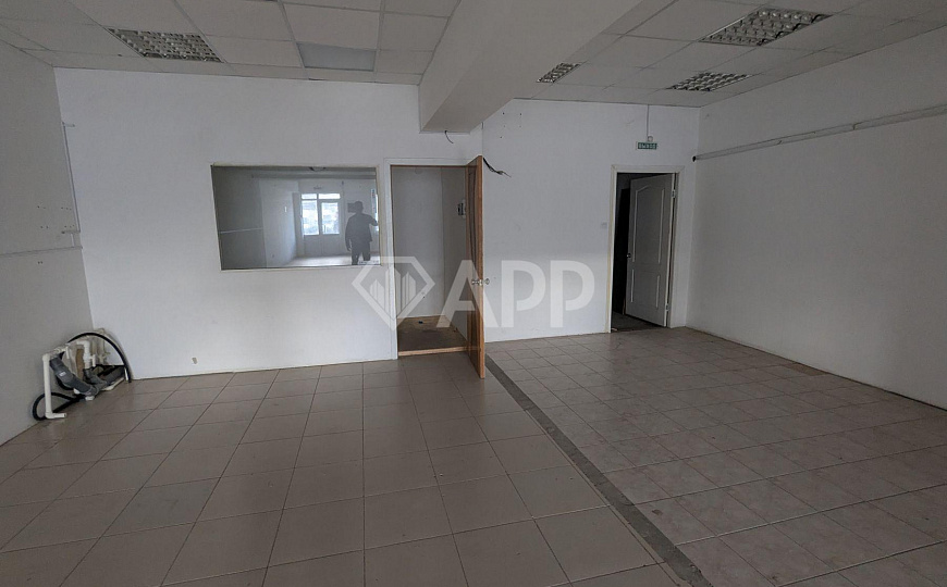 Сдам торговое помещение, 108 м² фото