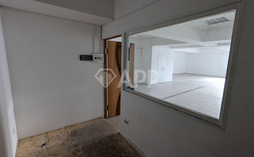 Сдам торговое помещение, 108 м² фото