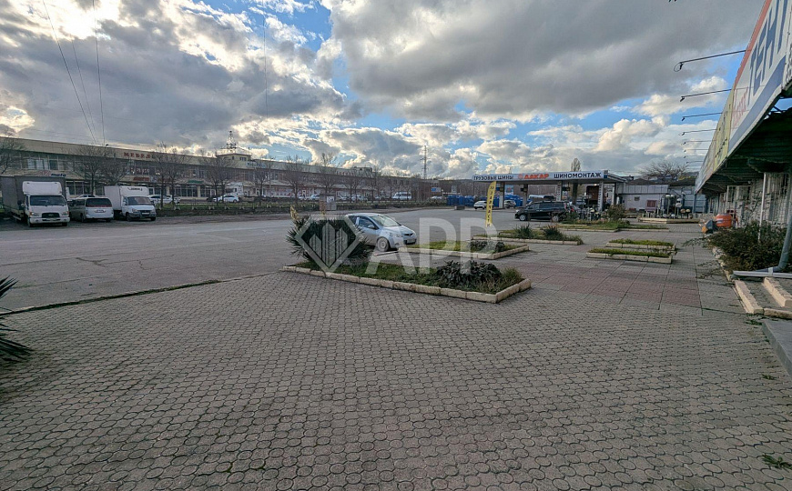 Сдам торговое помещение, 108 м² фото