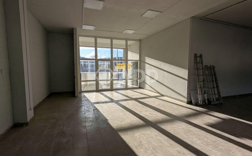 Сдам торговое помещение, 130 м² фото