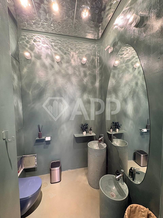 Продам торговое помещение 66,3 м2 фото