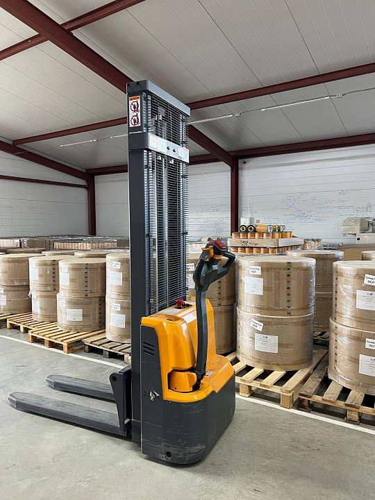 Отапливаемый склад фото