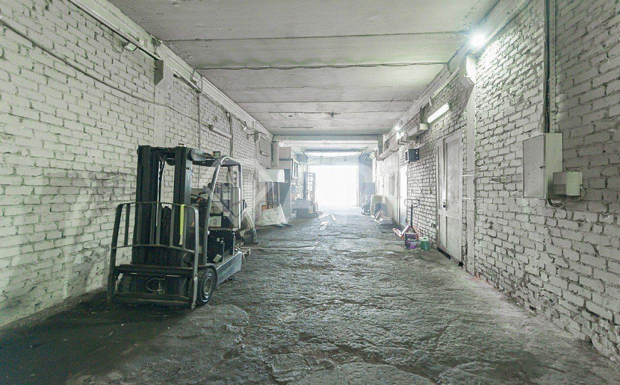 Продаю базу 996м² с з/у 62,4 сотки. фото