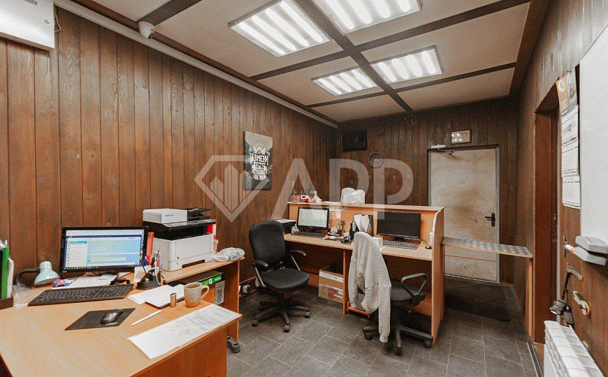 Продаю базу 996м² с з/у 62,4 сотки. фото